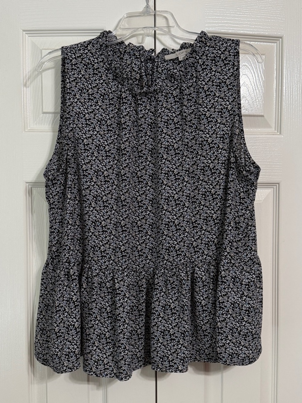 LOFT Peplum Sleeveless Blouse size XL Black and White Floral Ruffle-Neck